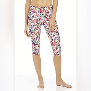 Fabletics Women's S Salar Printed PowerHold Crop in Pixel Print Multi - NWOT!!